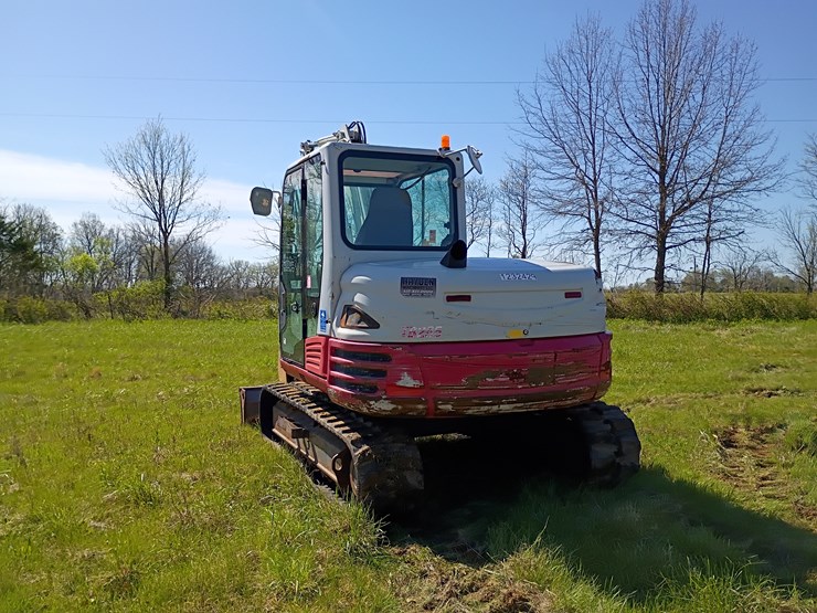 2011-takeuchi-tb285-image-6
