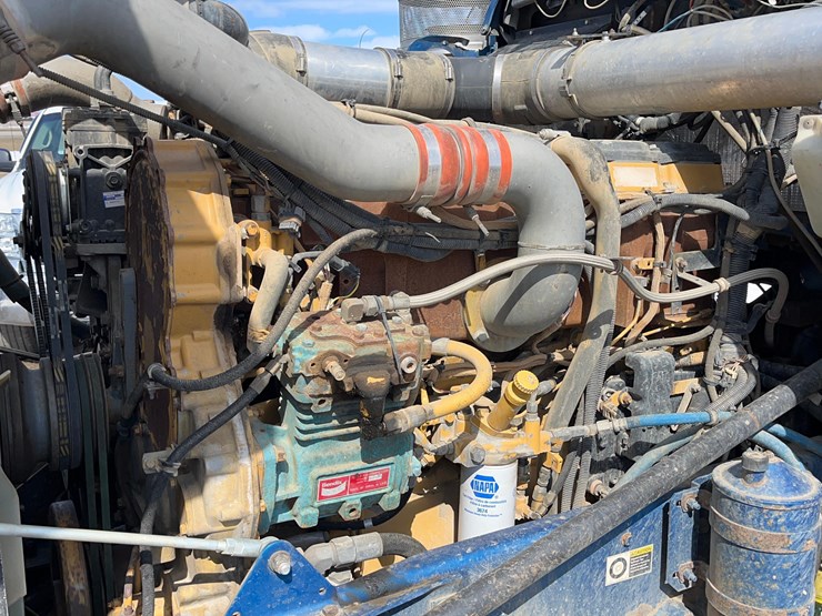 2004-kenworth-w900-image-47