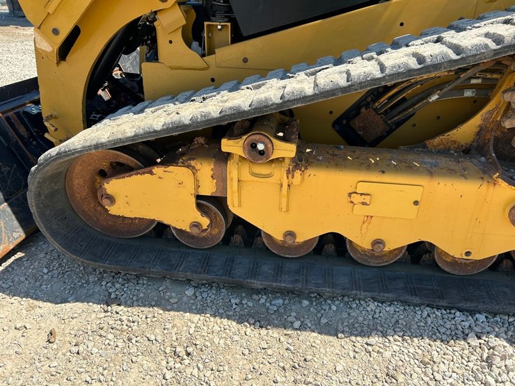 2023-caterpillar-299d3-xe-image-18