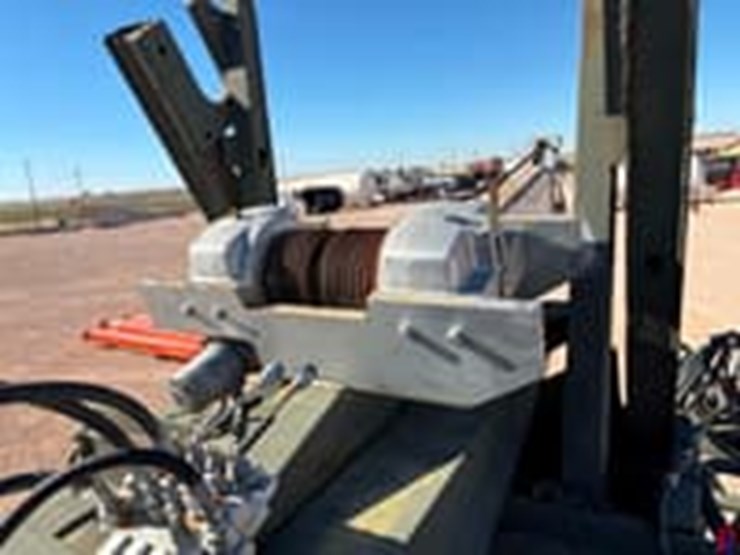 2001-freightliner-fl70-image-14