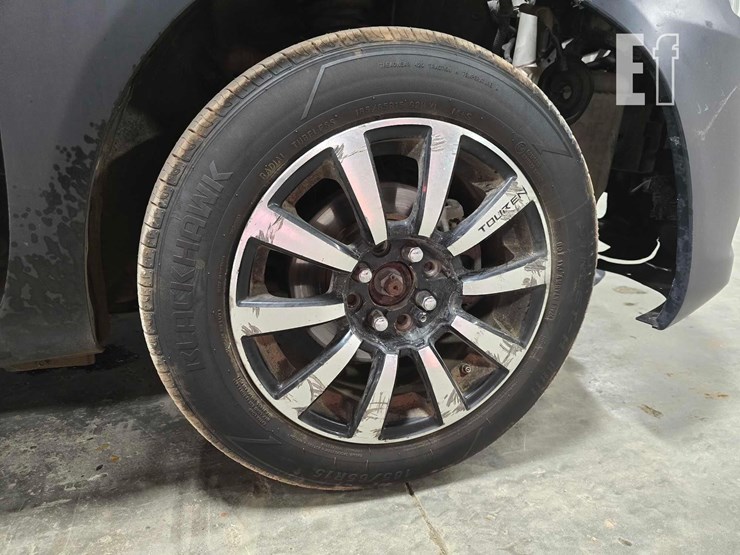 2015-nissan-versa-image-21