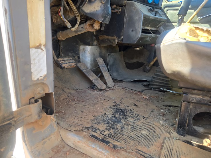 1994-mack-rd690s-image-67