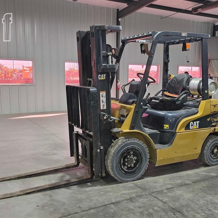 2021 CATERPILLAR GP25N