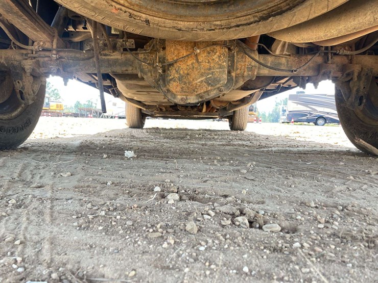 2011-ford-f150-image-24