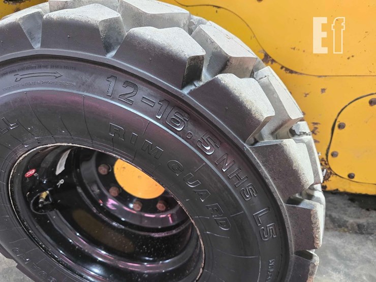 caterpillar-262d3-image-30