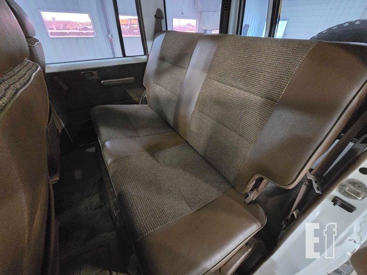 1991-isuzu-trooper-image-17