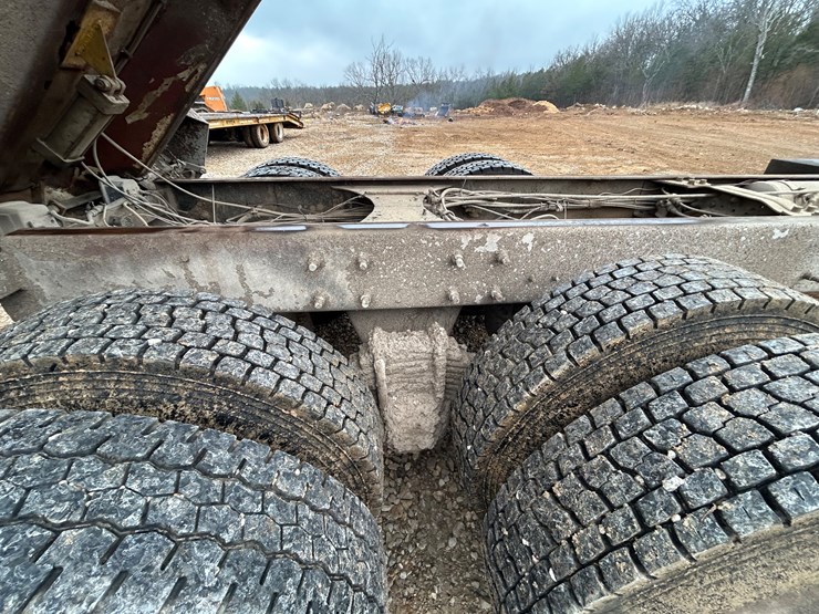 2001-mack-rd688s-image-72