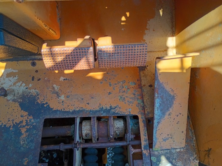 1979-case-586c-image-23