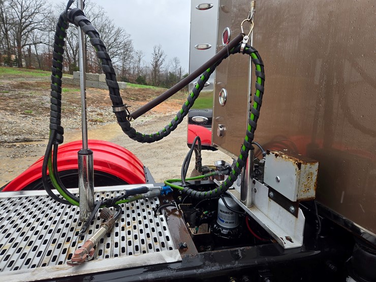 2017-western-star-5700xe-image-126