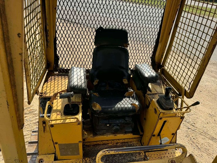 1999-caterpillar-d4c-image-16