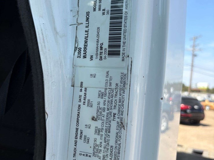 2010-international-8600-image-29