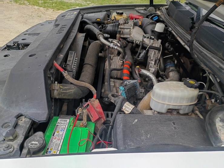 2013-chevrolet-2500-image-21