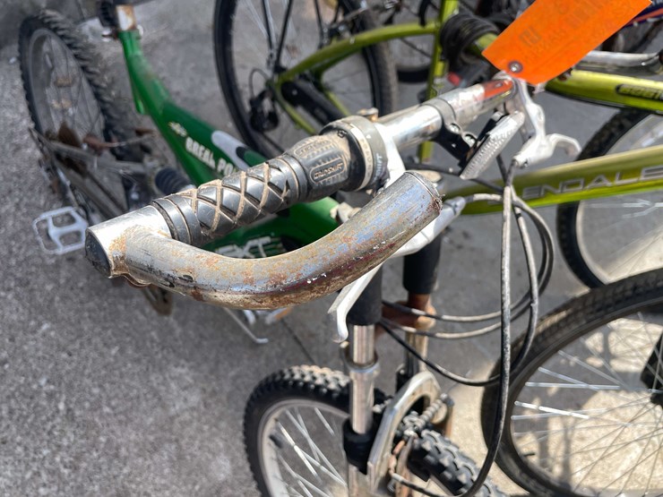 #7073-•-(3)-bikes-(o4)-image-20