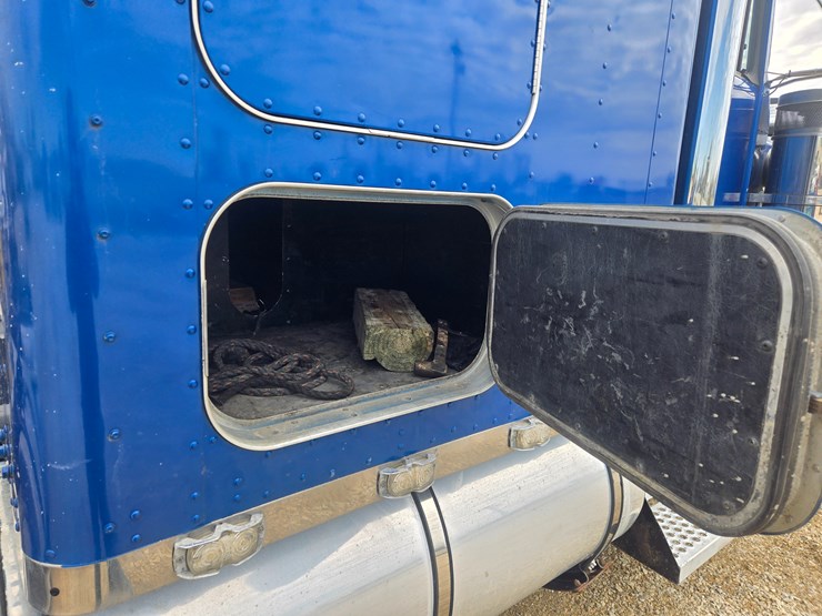 1999-kenworth-w900-image-102