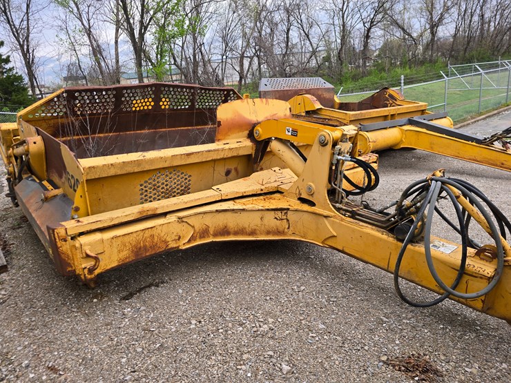 2006-deere-1812c-image-15