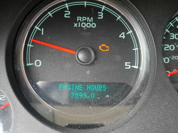 2013-chevrolet-2500-image-51