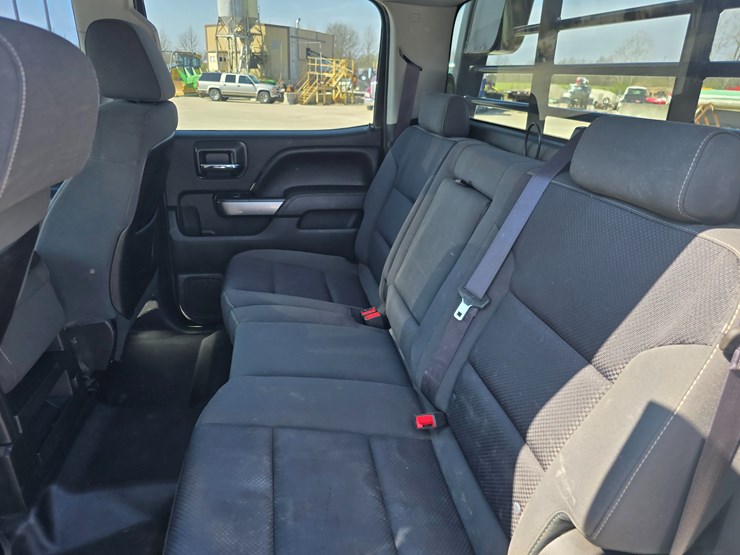 2015-chevrolet-silverado-3500-image-39