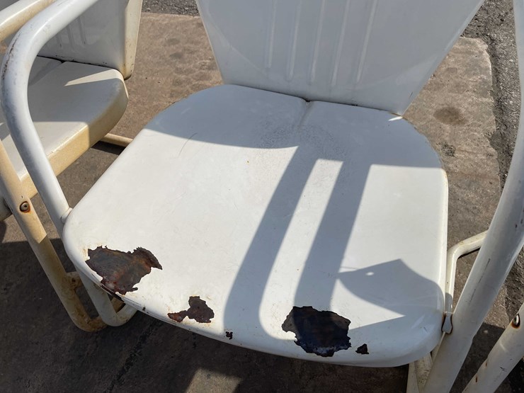 #7024-•-(4)-vintage-metal-patio-chairs-(o4)-image-9