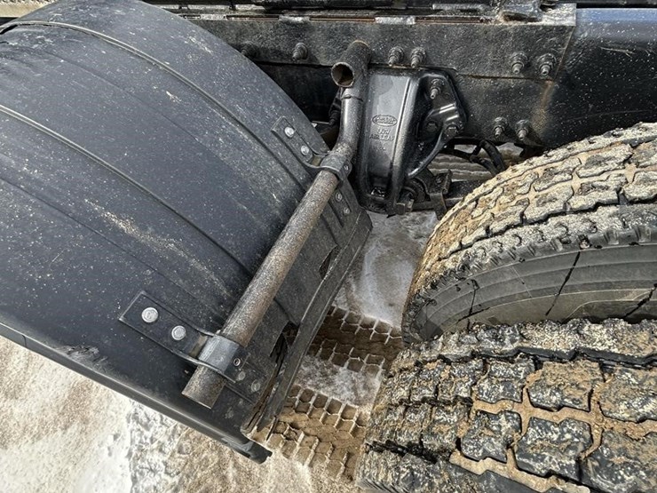 2012-peterbilt-386-image-68