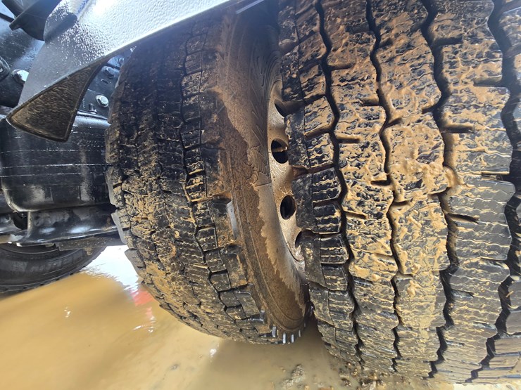 2017-western-star-5700xe-image-119