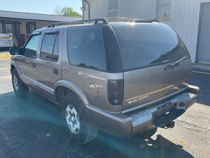 2004-chevrolet-blazer-image-4
