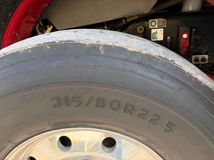 2017-peterbilt-389-image-8