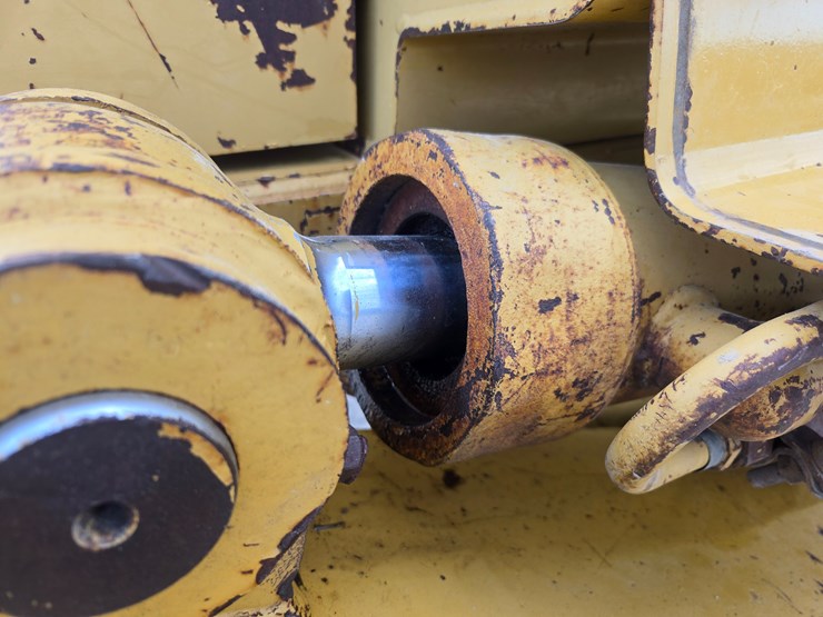 1996-caterpillar-953b-image-91