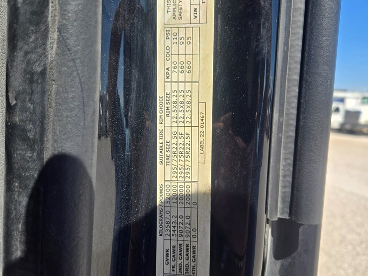 2016-peterbilt-579-image-48