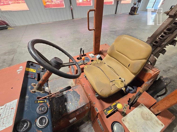 ditch-witch-3700dd-image-17