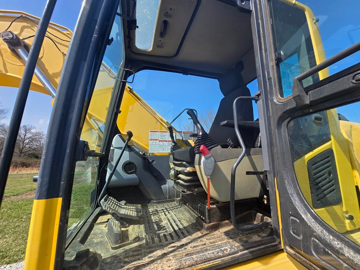 2013-komatsu-pc160-lc-image-81