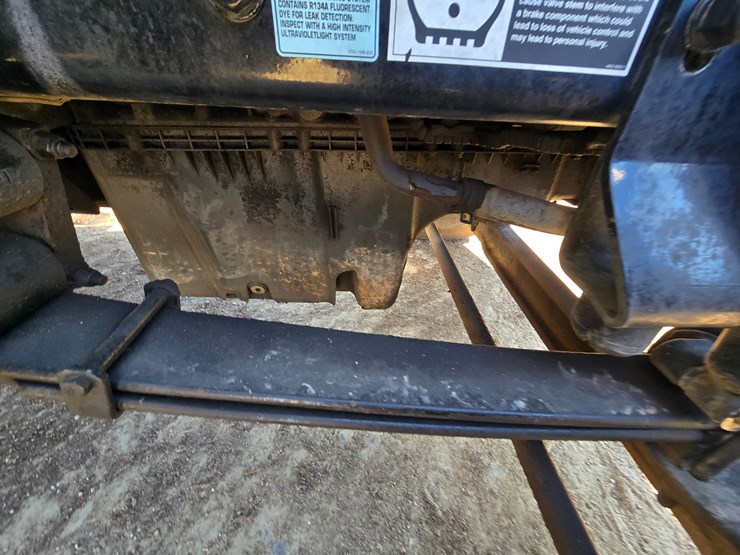 2019-peterbilt-567-image-40