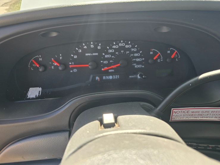 #22618-•-2008-ford-econoline-van-image-33