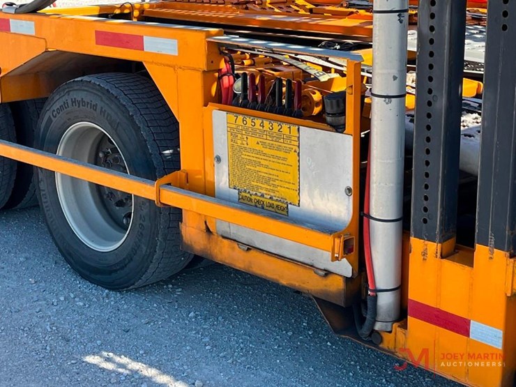 2015-peterbilt-365-image-5