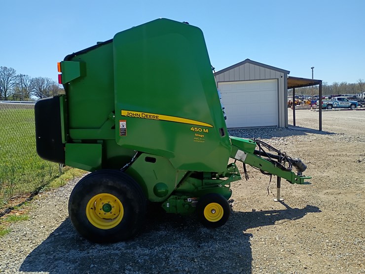2023-john-deere-450m-image-6