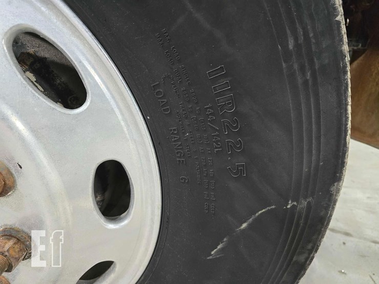 2008-peterbilt-388-image-27