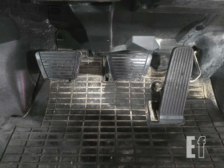 2019-caterpillar-gp25n-image-15