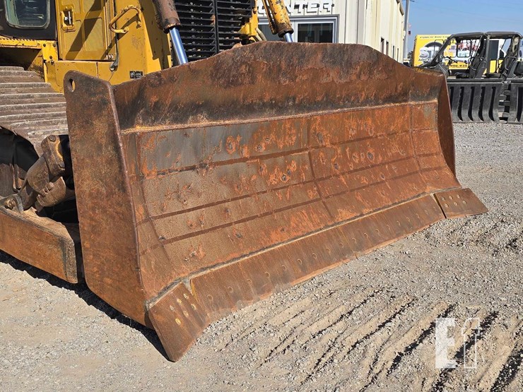 2006-caterpillar-d6r-xl-iii-image-10