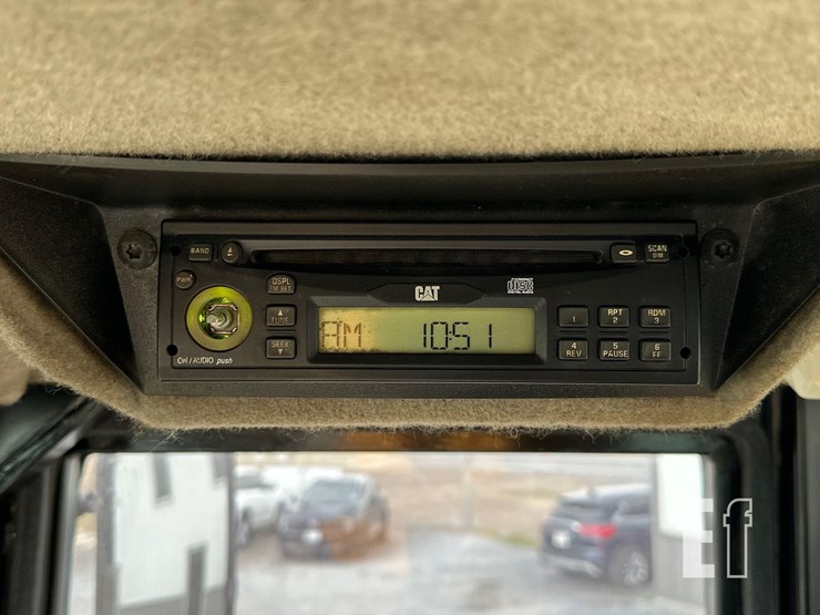 2015-caterpillar-815f-2-image-24