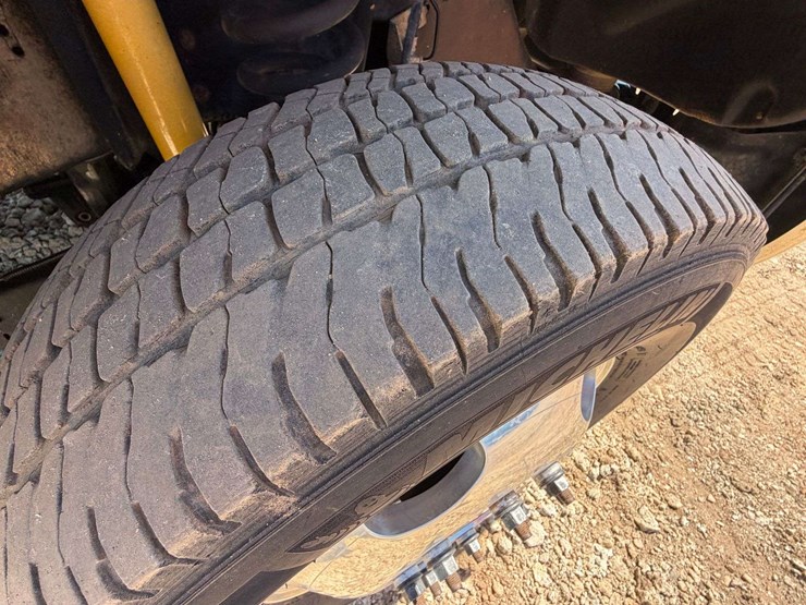 2015-ford-f350-image-24