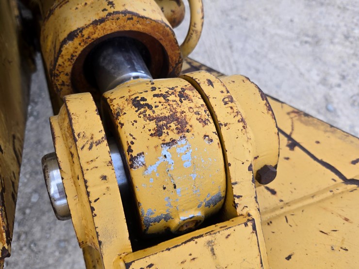 1996-caterpillar-953b-image-95