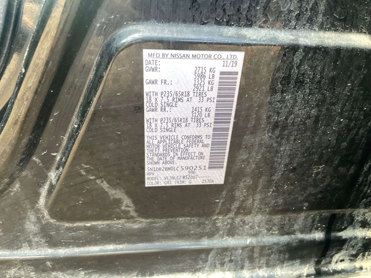 2020-nissan-pathfinder-image-27