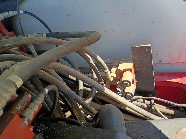 2011-takeuchi-tb285-image-29