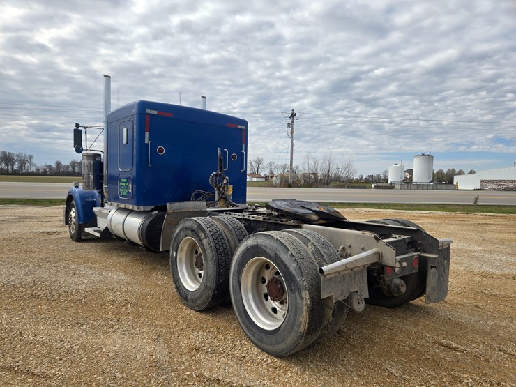 1999-kenworth-w900-image-13
