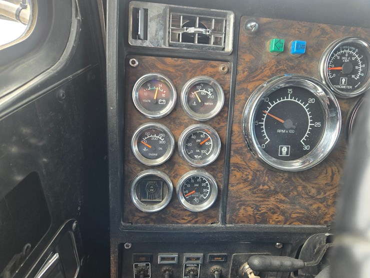 1999-kenworth-w900-image-70