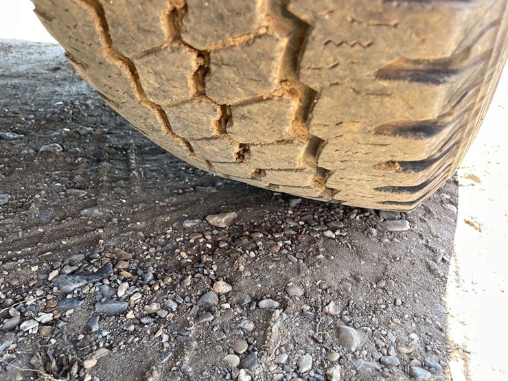 2019-chevrolet-silverado-1500-image-23