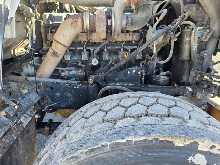 2001-mack-rd688s-image-36