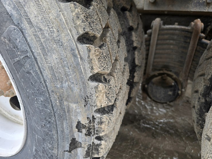 #22591-•-2007-mack-cv713-granite-roll-off-truck-image-92