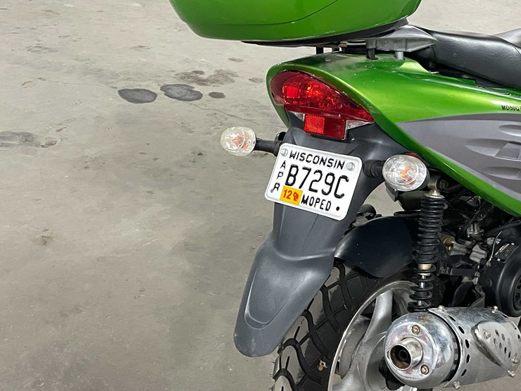 #1468-•-2011-taizhou-moped-(has-wi-title)-(d)-image-27