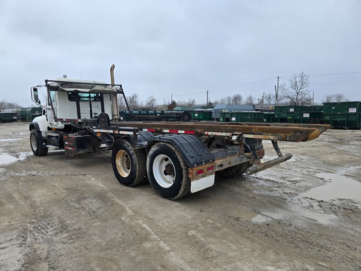 #22590-•-2007-mack-cv713-granite-roll-off-truck-image-9
