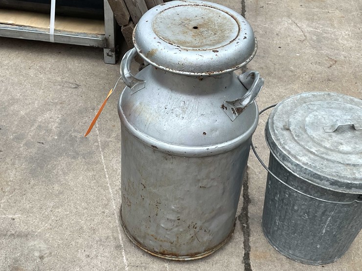#7018-•-milk-can,-watering-can,-and-galvanized-bucket-(o3)-image-6